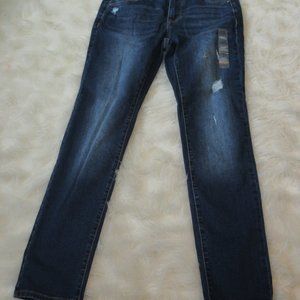 Apt 9 Straight Jeans 8 NWT Tummy control